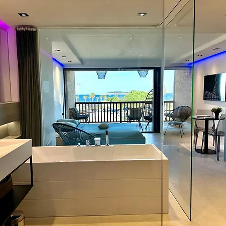 Appartement Neuf Climatise - Vue Mer Saint-Tropez - 50M Plage Et Port - Piscine Gassin Exterior foto