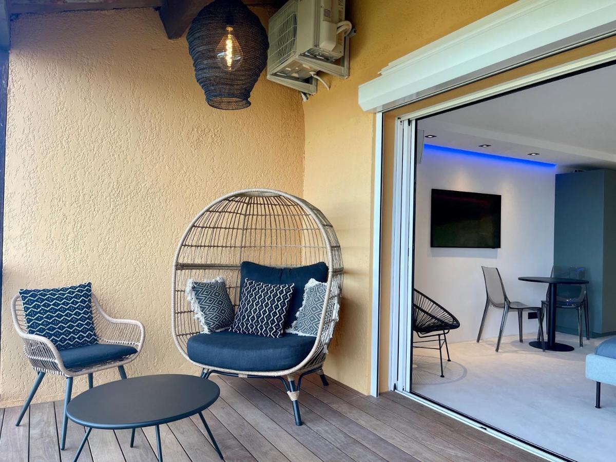 Neuf Climatisé - Vue Saint-tropez - 50m Et Port - Piscine Apartamento Gassin