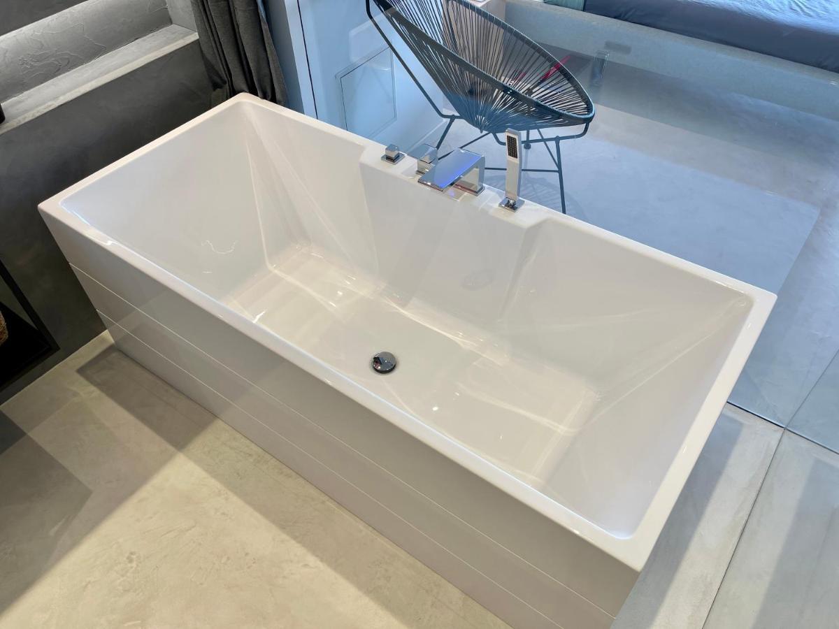 Neuf Climatisé - Vue Saint-tropez - 50m Et Port - Piscine * Gassin