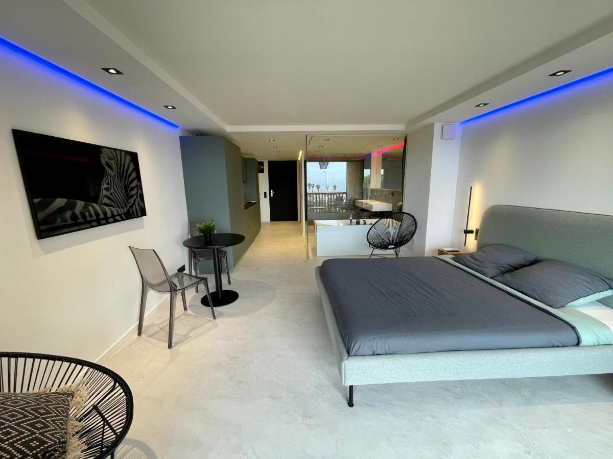 Neuf Climatisé - Vue Saint-tropez - 50m Et Port - Piscine Apartamento Gassin